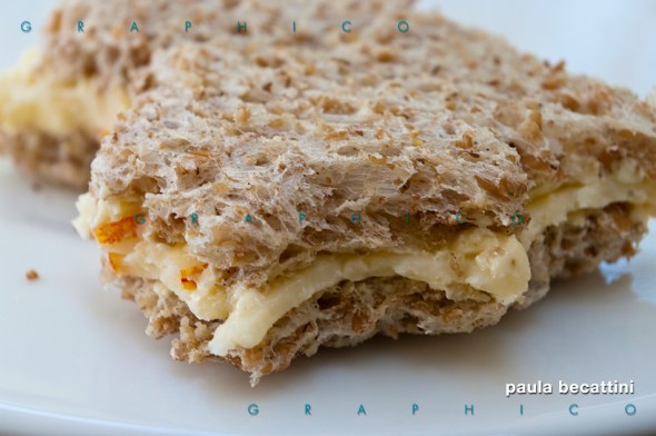 Sandwich con burro e formaggio di Orval